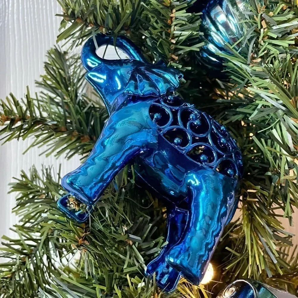 BLUE WREATH UNICORN & ELEPHANT PRE-LIT CORDLESS WREATH